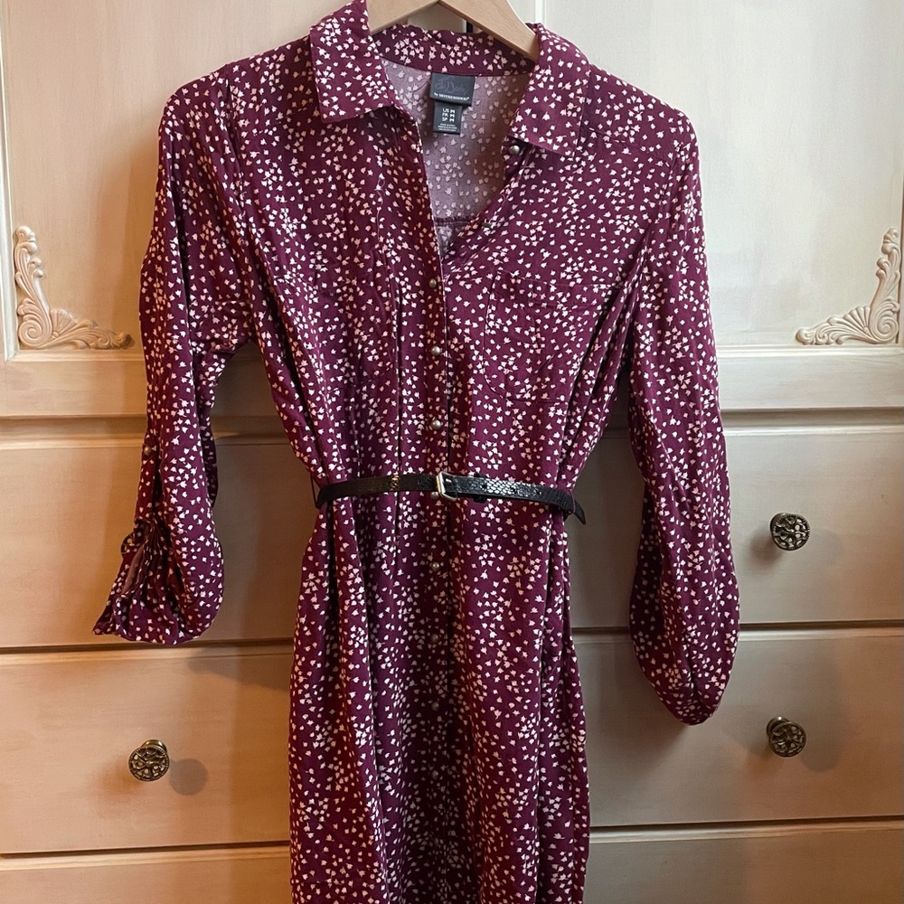 Motherhood Maternity purple and white belted dress